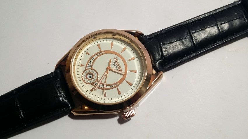 Wrist Watch for Men with Date - Golden