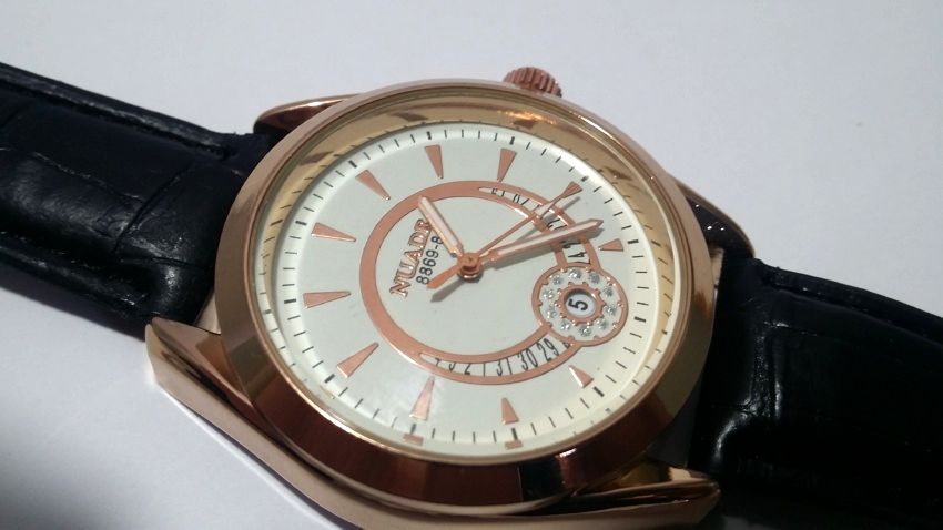 Wrist Watch for Men with Date - Golden