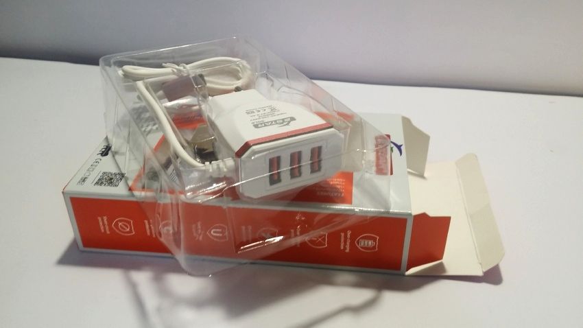 3 USB and 1 Cable 3.4A Mobile Charger - Style 1