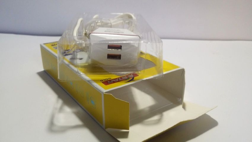 2 USB and 1 Cable 3.4A Mobile Charger - Style 3