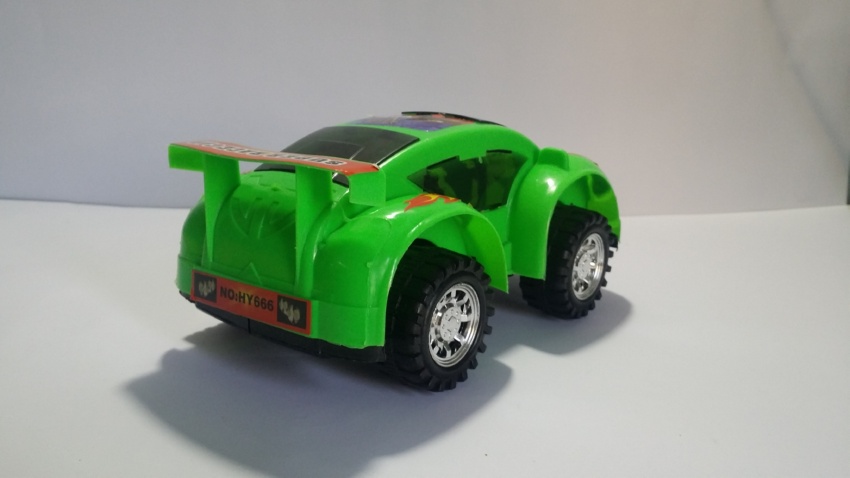 Colorful Desert Sports Car Toy with Large Tyres