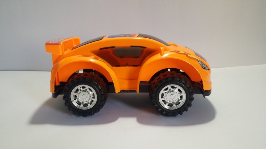 Colorful Desert Sports Car Toy with Large Tyres