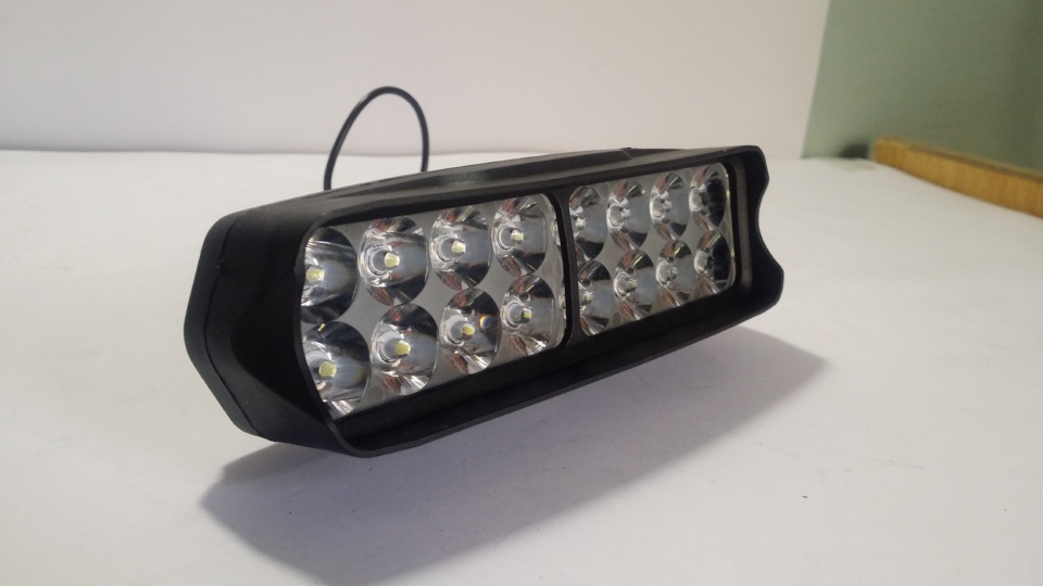 16 LED Fog / Head Light - For Cars and Motorcycles