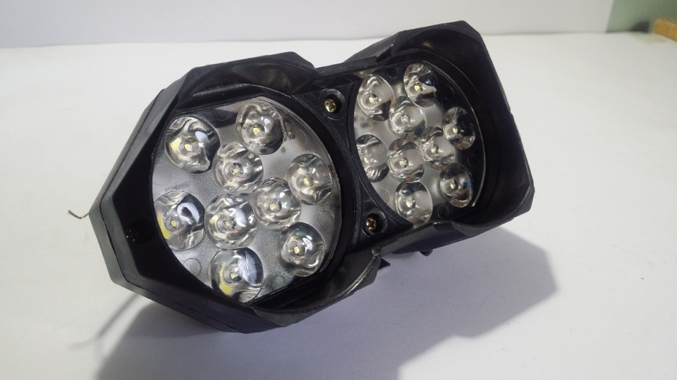 18 LED Fog / Head Light - For Cars and Motorcycles