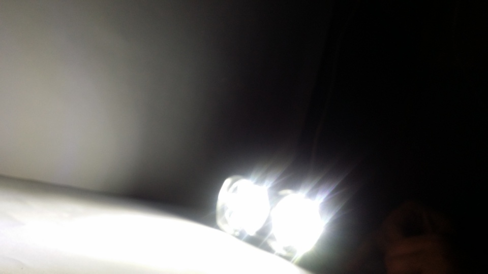 18 LED Fog / Head Light - For Cars and Motorcycles