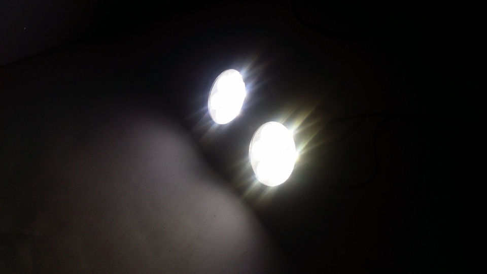Pack of 2 Bright 6 LED Lights - For Motorcycles & Cars