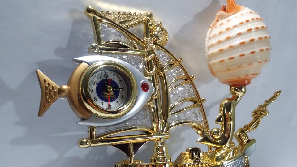 Fish Style Golden Alarm Clock Plus Lamp