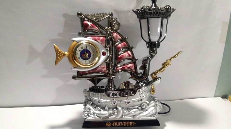 Fish Style Purple Alarm Clock Plus Lamp