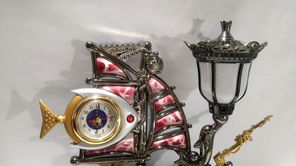 Fish Style Purple Alarm Clock Plus Lamp