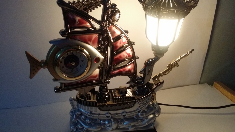 Fish Style Purple Alarm Clock Plus Lamp