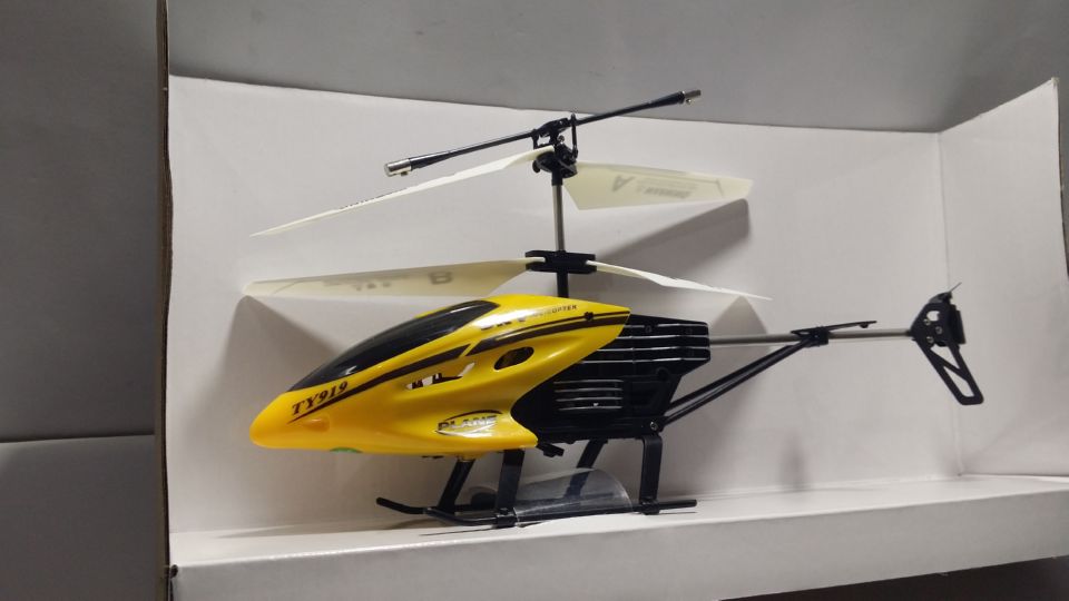 Remote Control (RC) Flying Toy Helicopter
