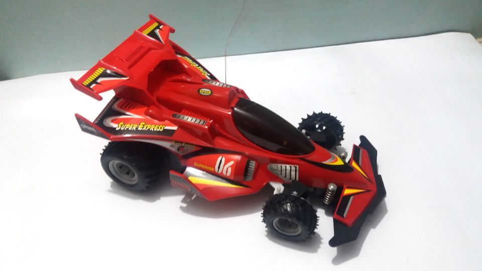 Formula 1 Style Sports Car Toy with Shocks (Chargeable)
