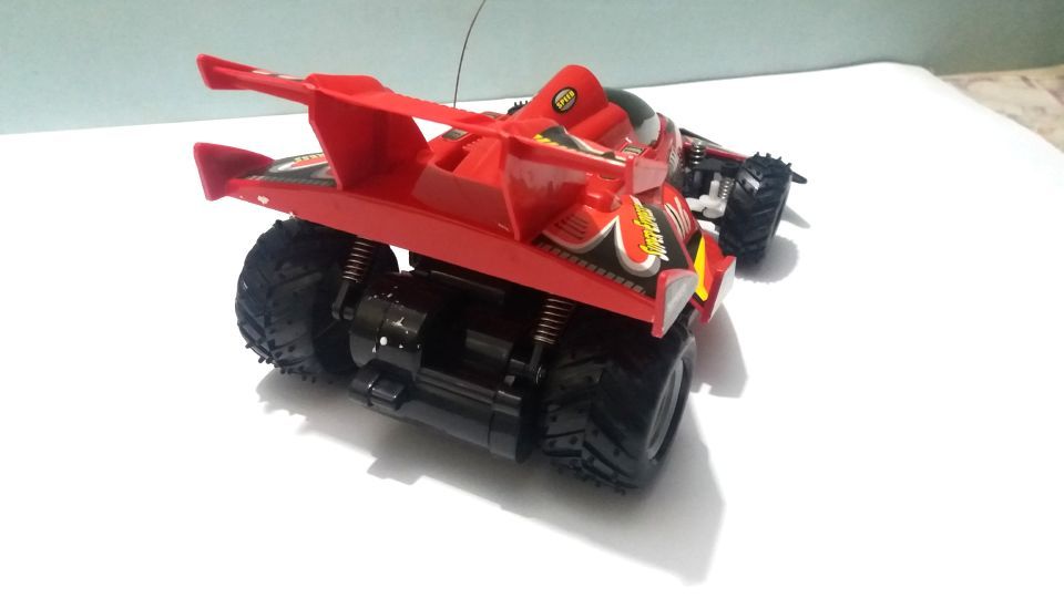 Formula 1 Style Sports Car Toy with Shocks (Chargeable)