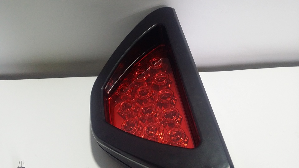 Universal Triangular Brake Light - Red Style - 3 Wires