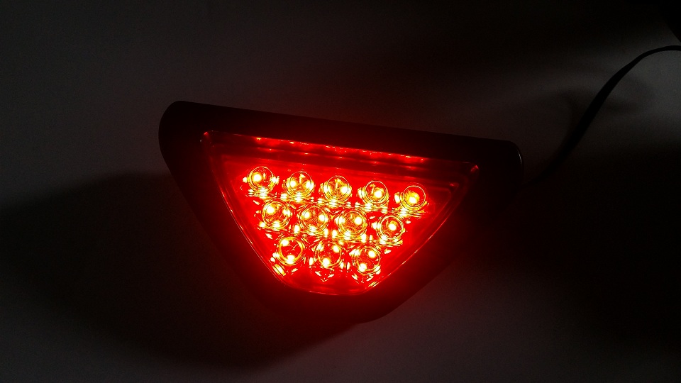 Universal Triangular Brake Light - White Style - 3 Wires