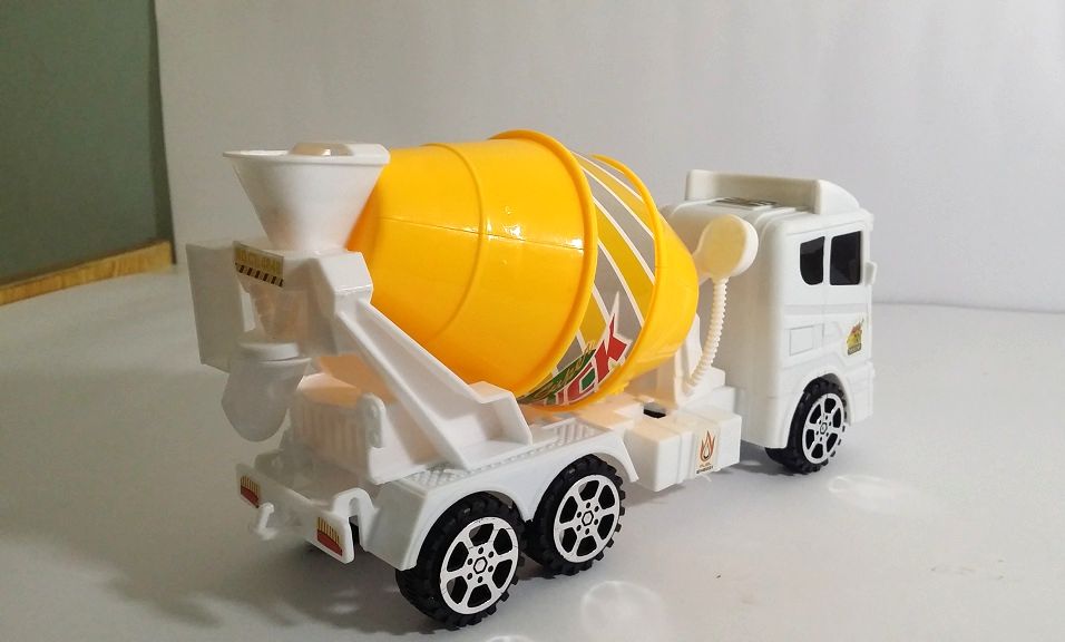 High Quality Cement Truck Model for Kids