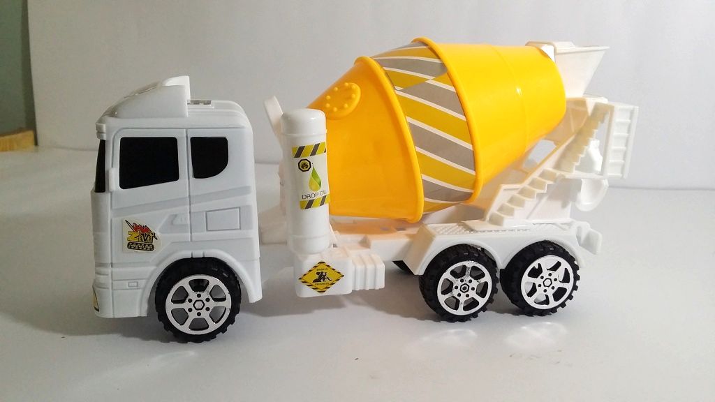 High Quality Cement Truck Model for Kids
