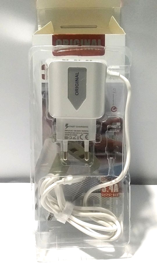 3 USB and 1 Cable 3.4A Mobile Phone Charger