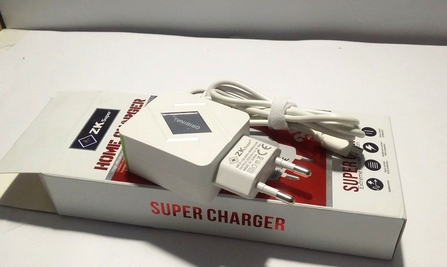 3 USB Plus 1 Cable 2.4A Mobile Charger