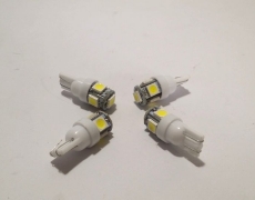 Universal 5 LED Bulbs - White (4 Pieces)